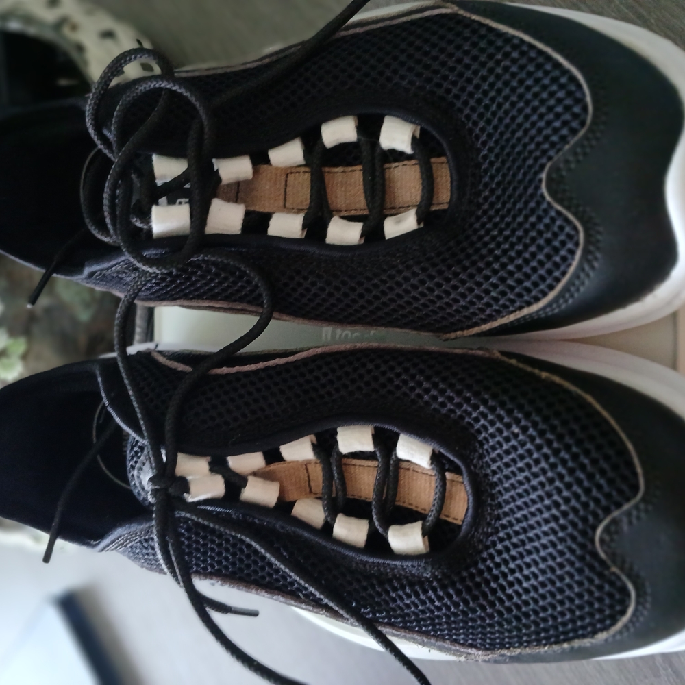 Black Mesh Women's Sneakers